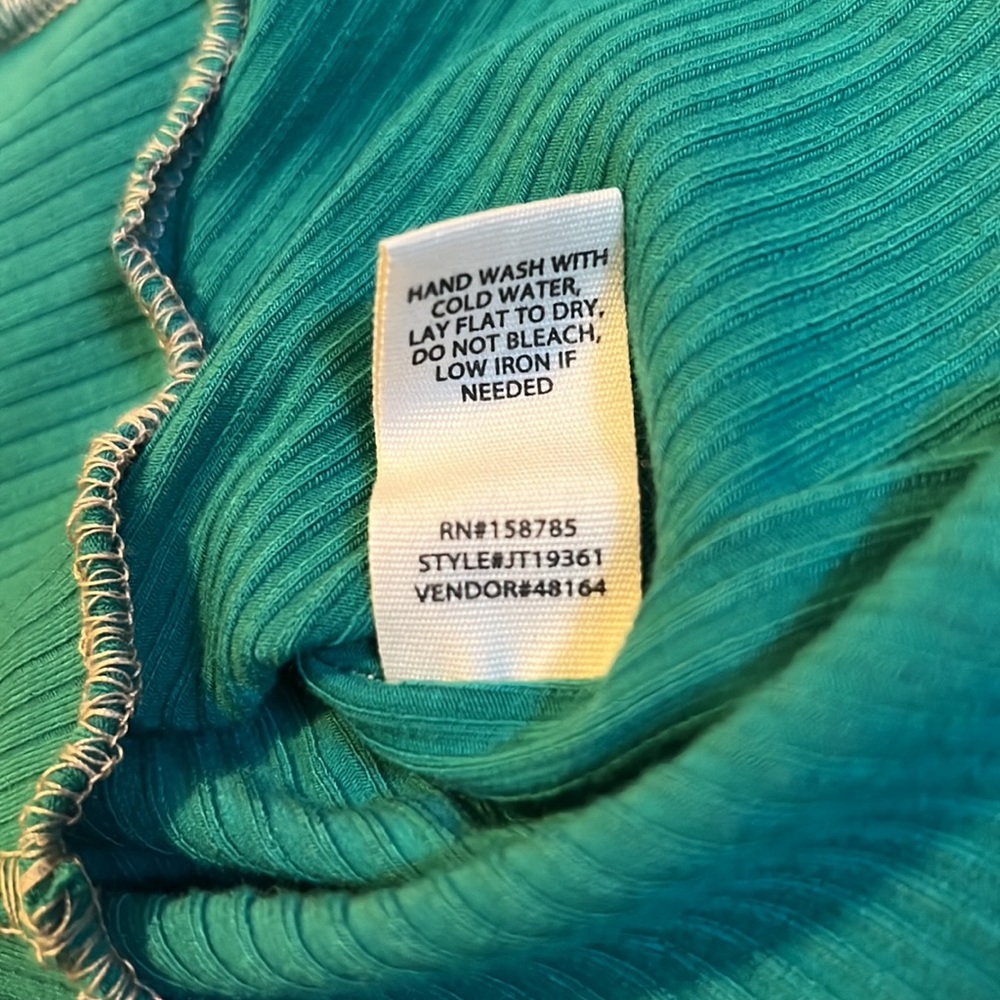 High Neck Ribbed Tank Top - Picture 8 of 8